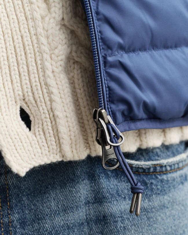 Lichte donsbodywarmer