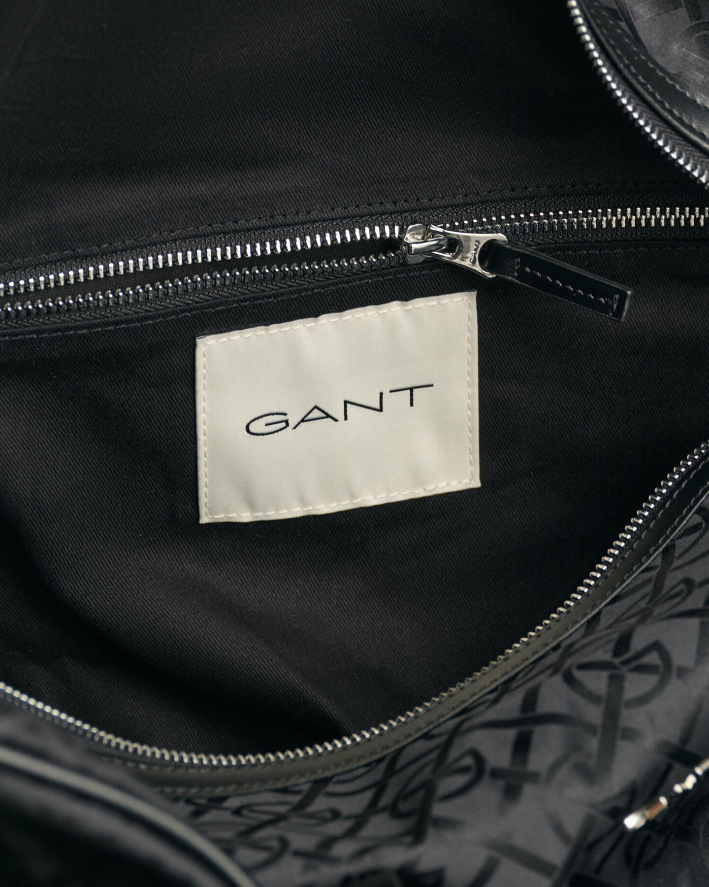 G Patterned duffeltas