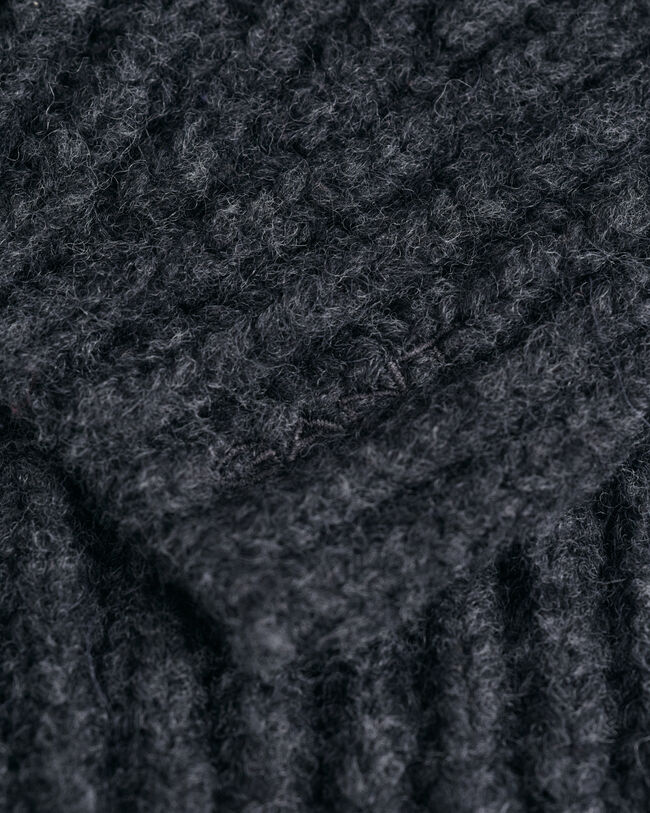 Ribgebreide slabkraag