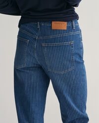 Gestreepte jeans met iets kortere, rechte pijpen