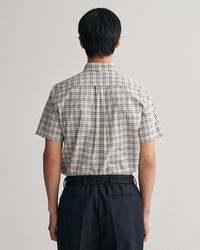 Regular Fit overhemd van poplin met korte mouwen en klein ruitje