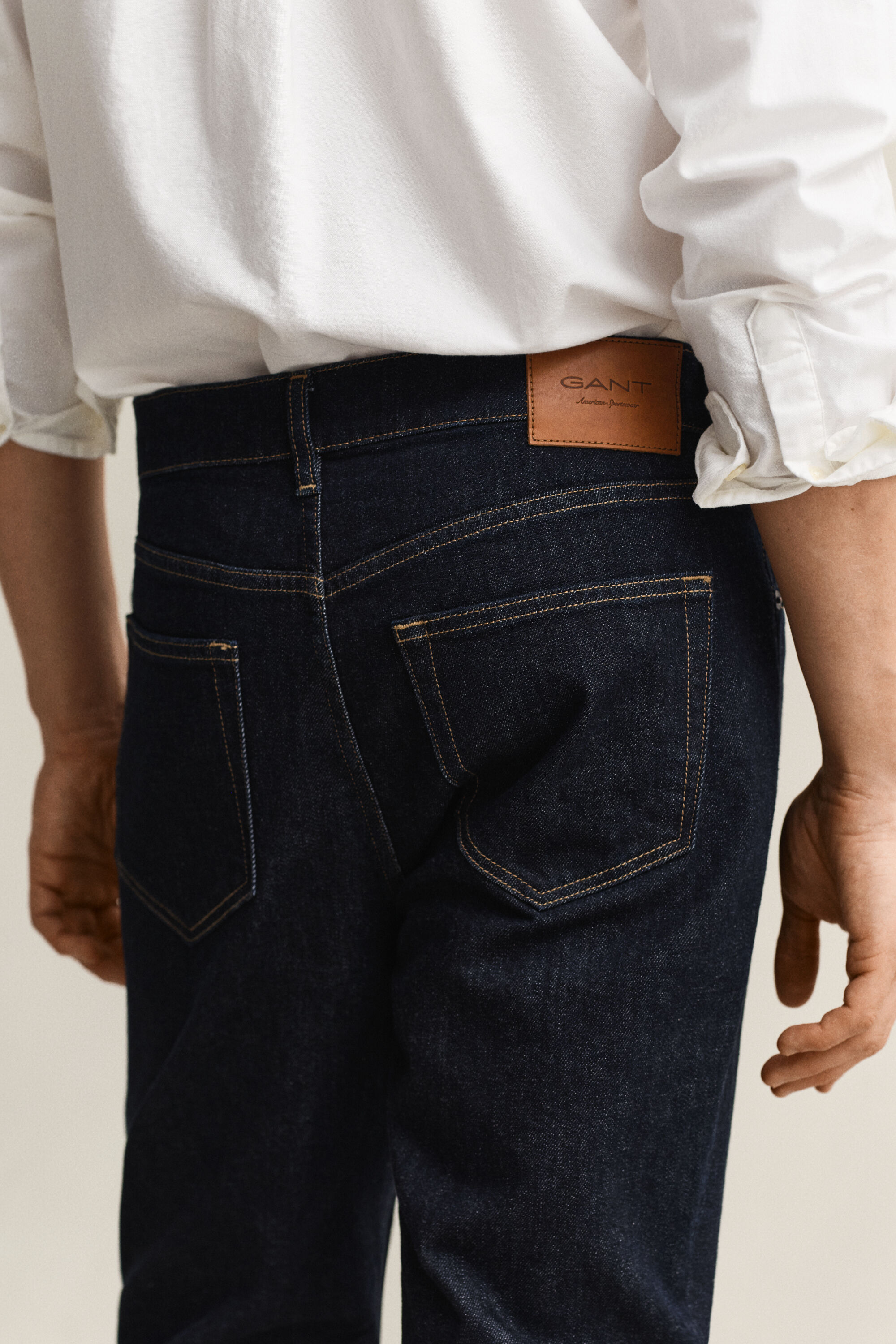 Slim Fit Clean Wash jeans