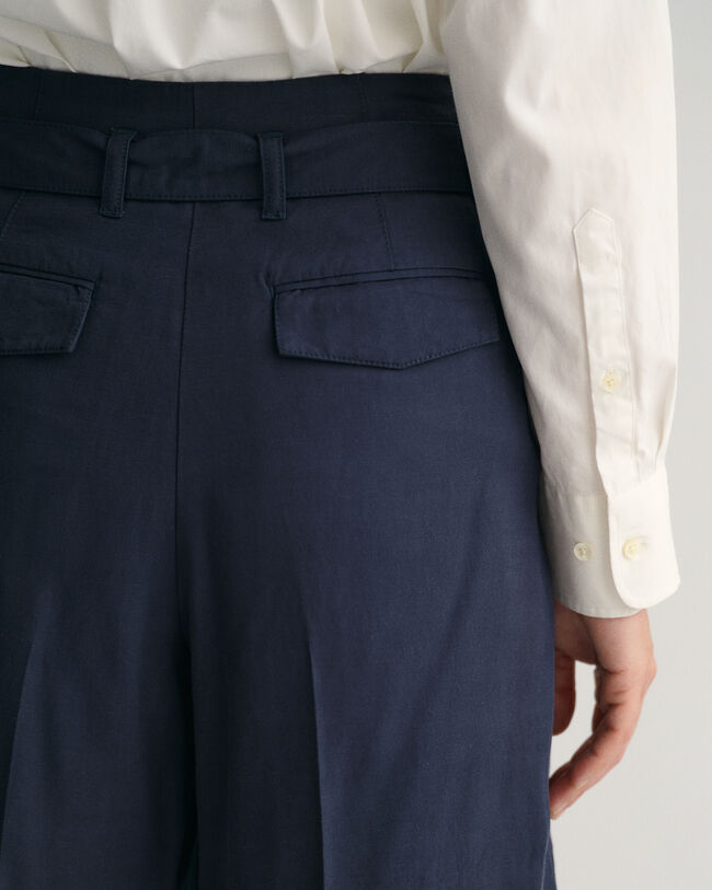 Relaxed Fit short met ceintuur