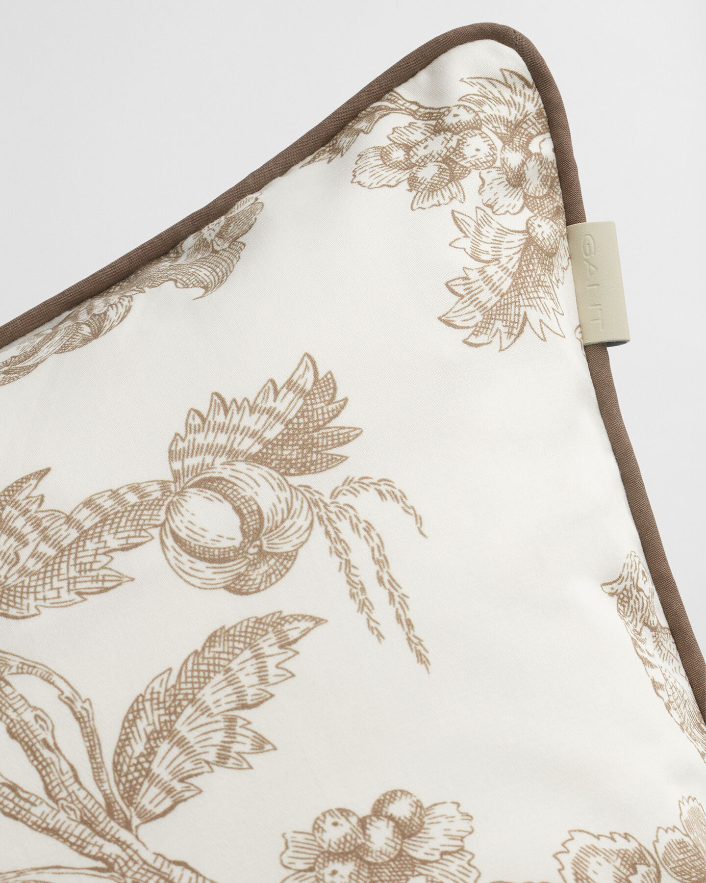 Satijnen kussenhoes met boomprint