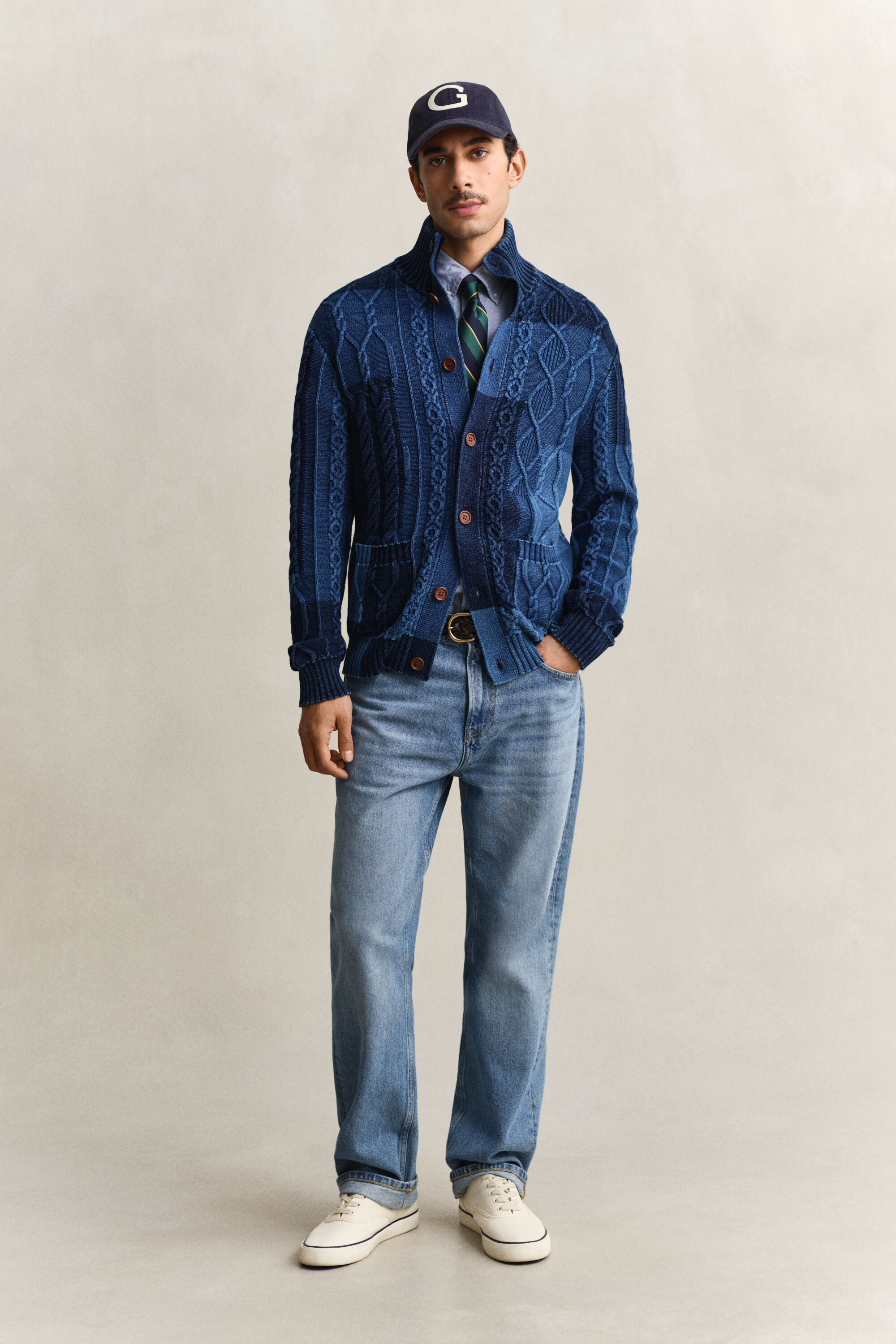 Gebreid kabelvest met patchwork