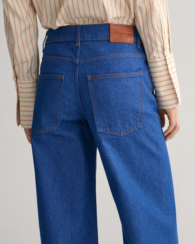 Helderblauwe jeans met wijde pijpen