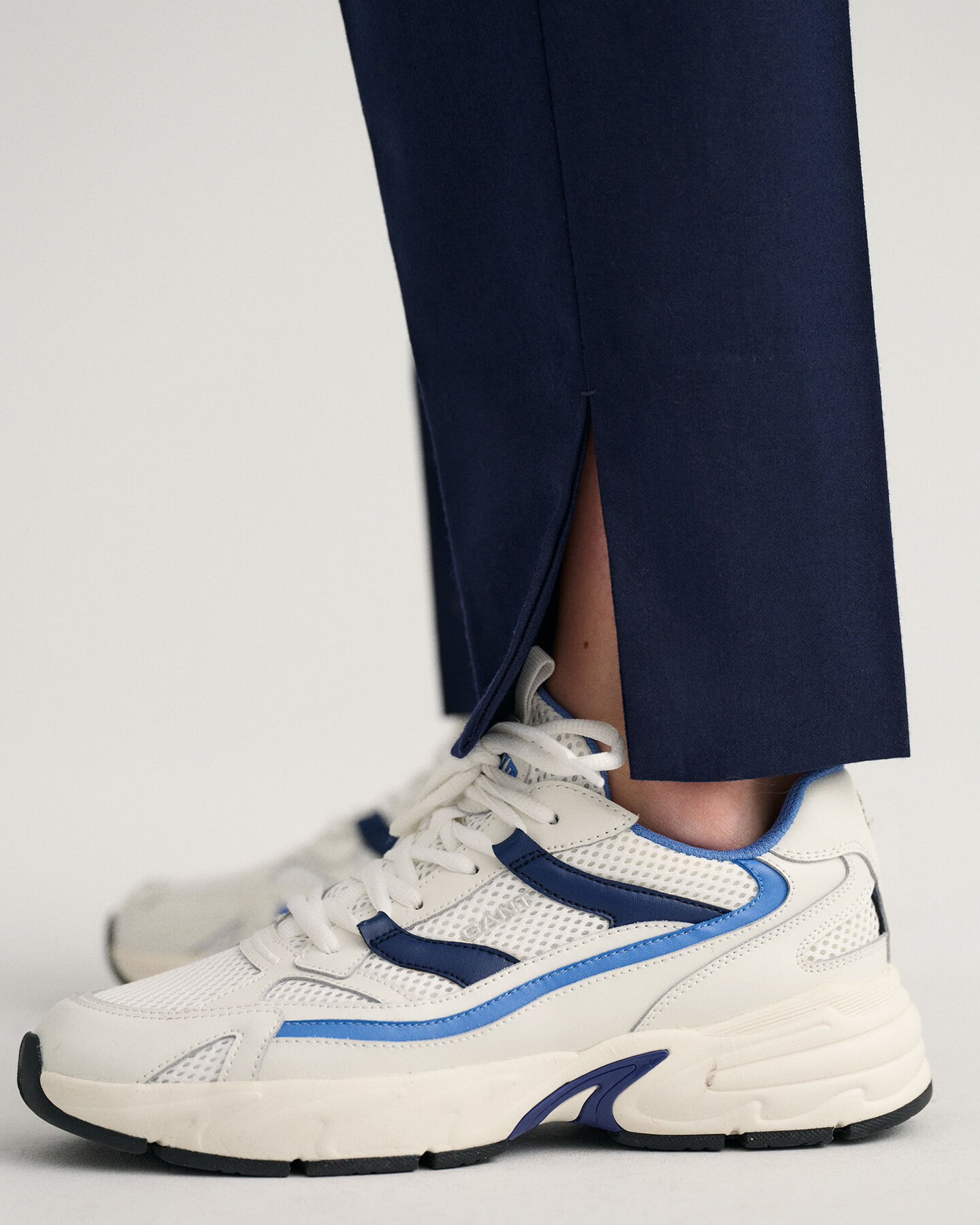 Pull-On broek met taps toelopende pijp