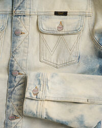Wrangler x GANT jack van gebleekt denim