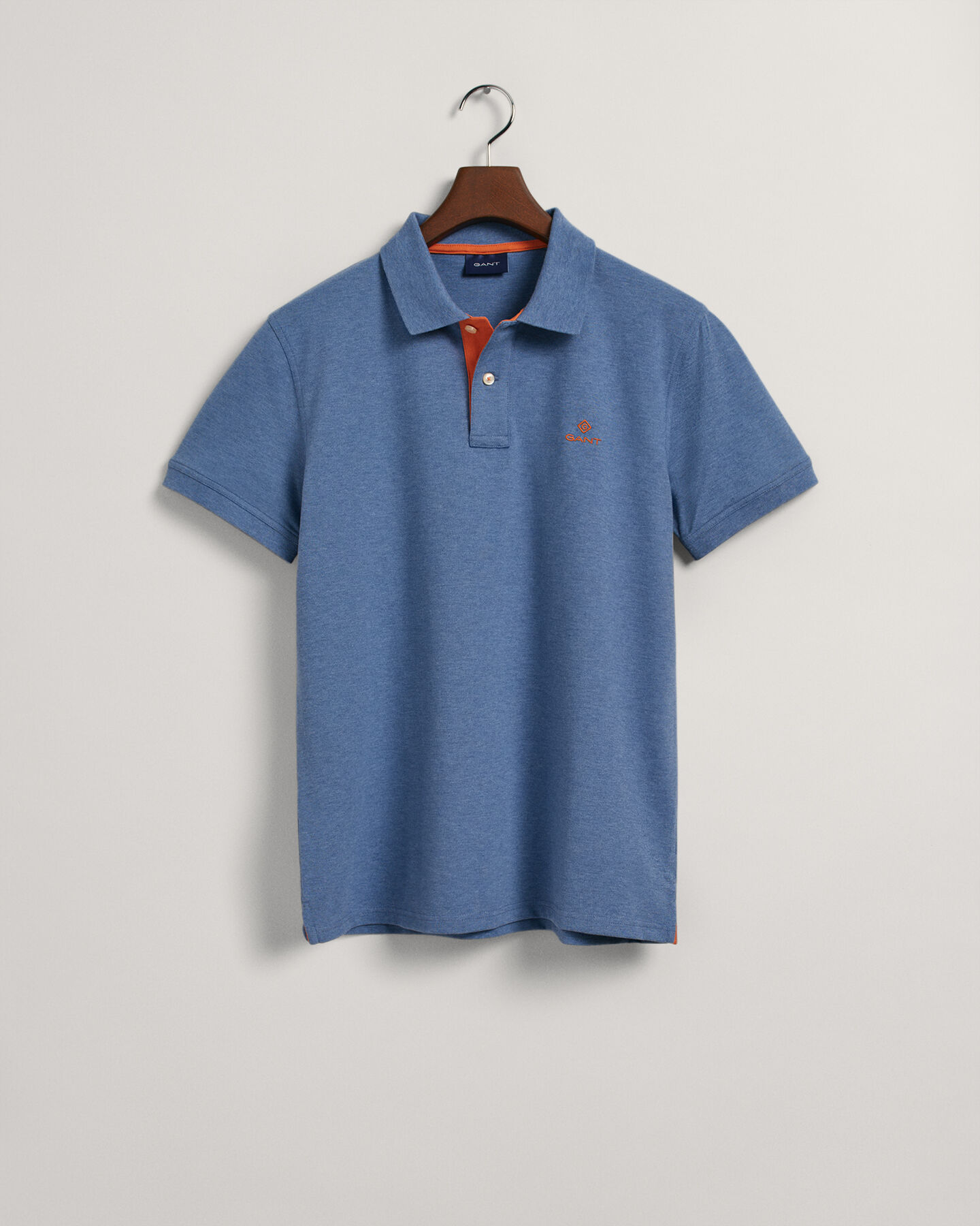 Piqu&eacute; poloshirt met contrasterende kraag