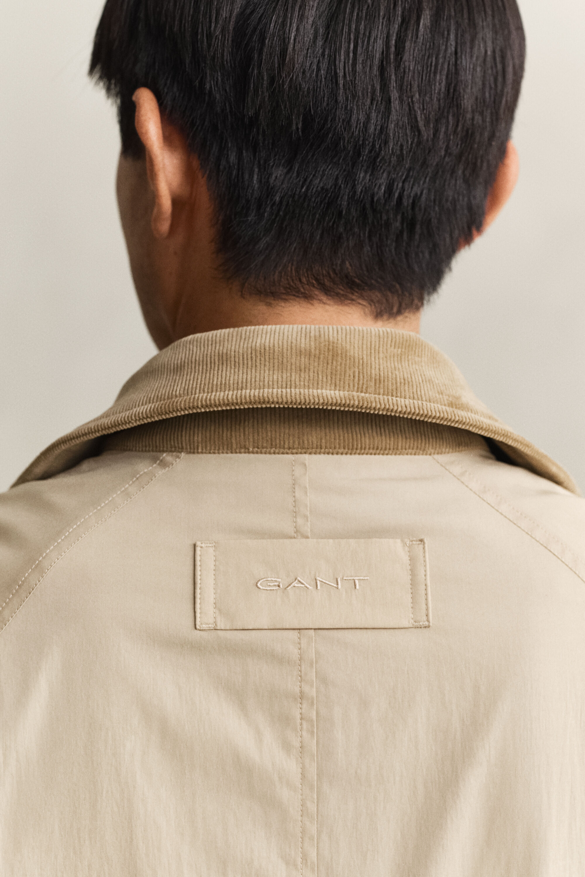 Tweezijdig draagbare lichtgewicht jas