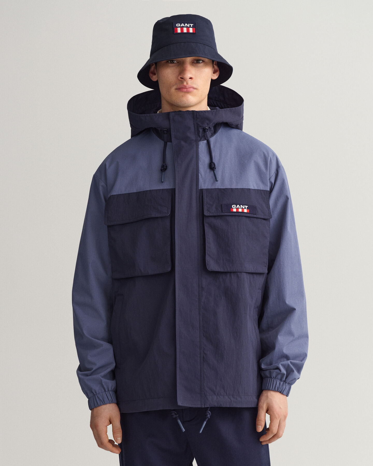 Jack met capuchon met kleurblokken