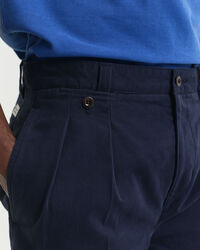 Relaxed Fit chino met plooien van katoenkeper