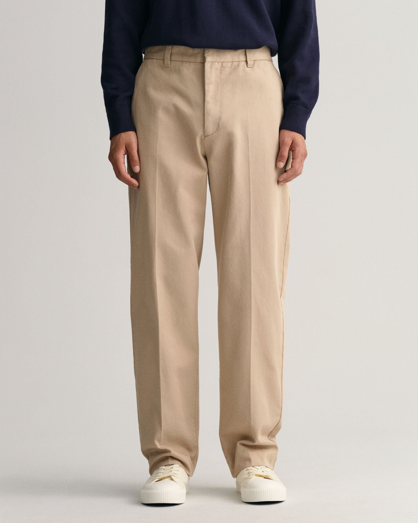 Wide Straight Fit chino