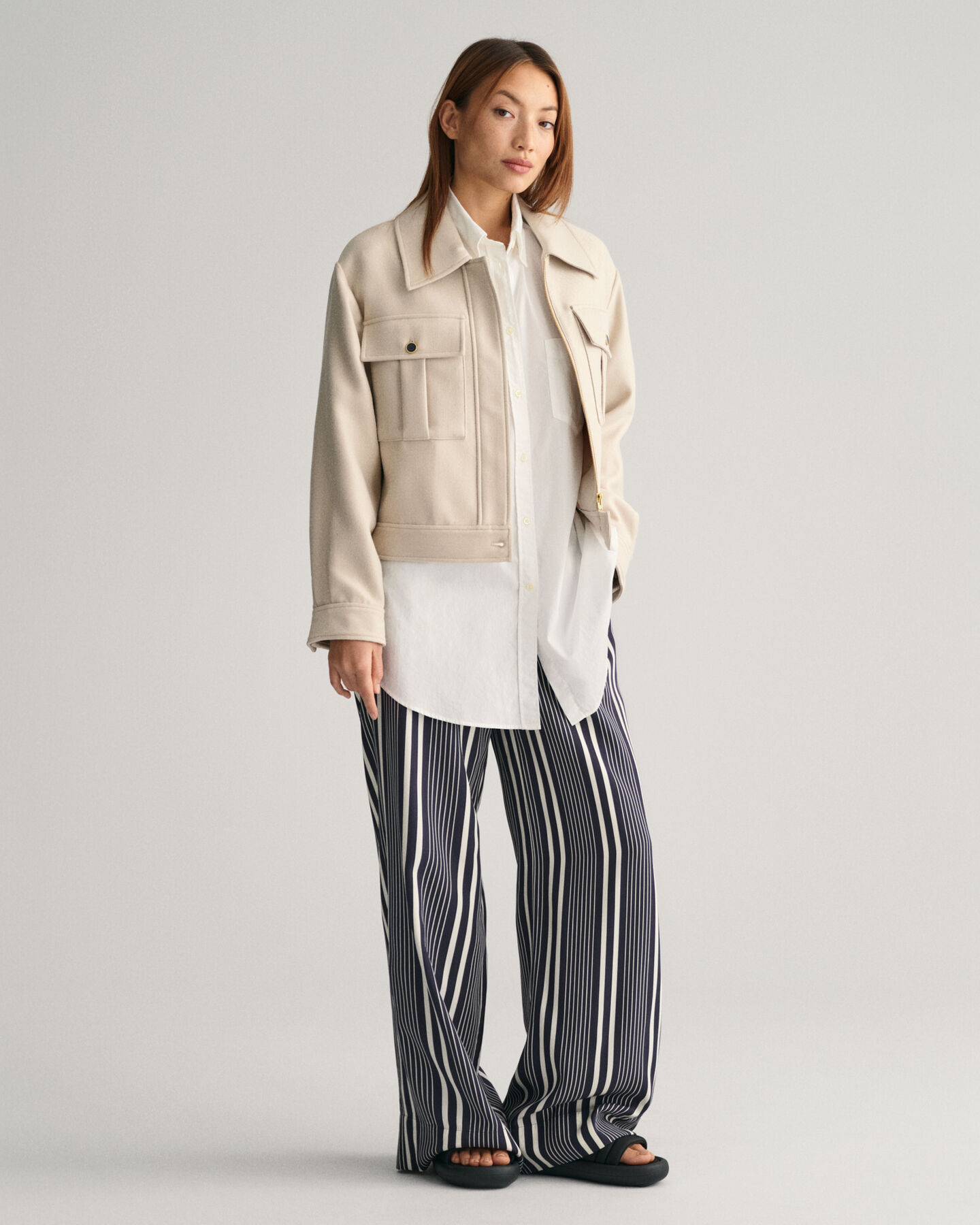 Regular Fit broek met wijde pijpen en streepjesprint