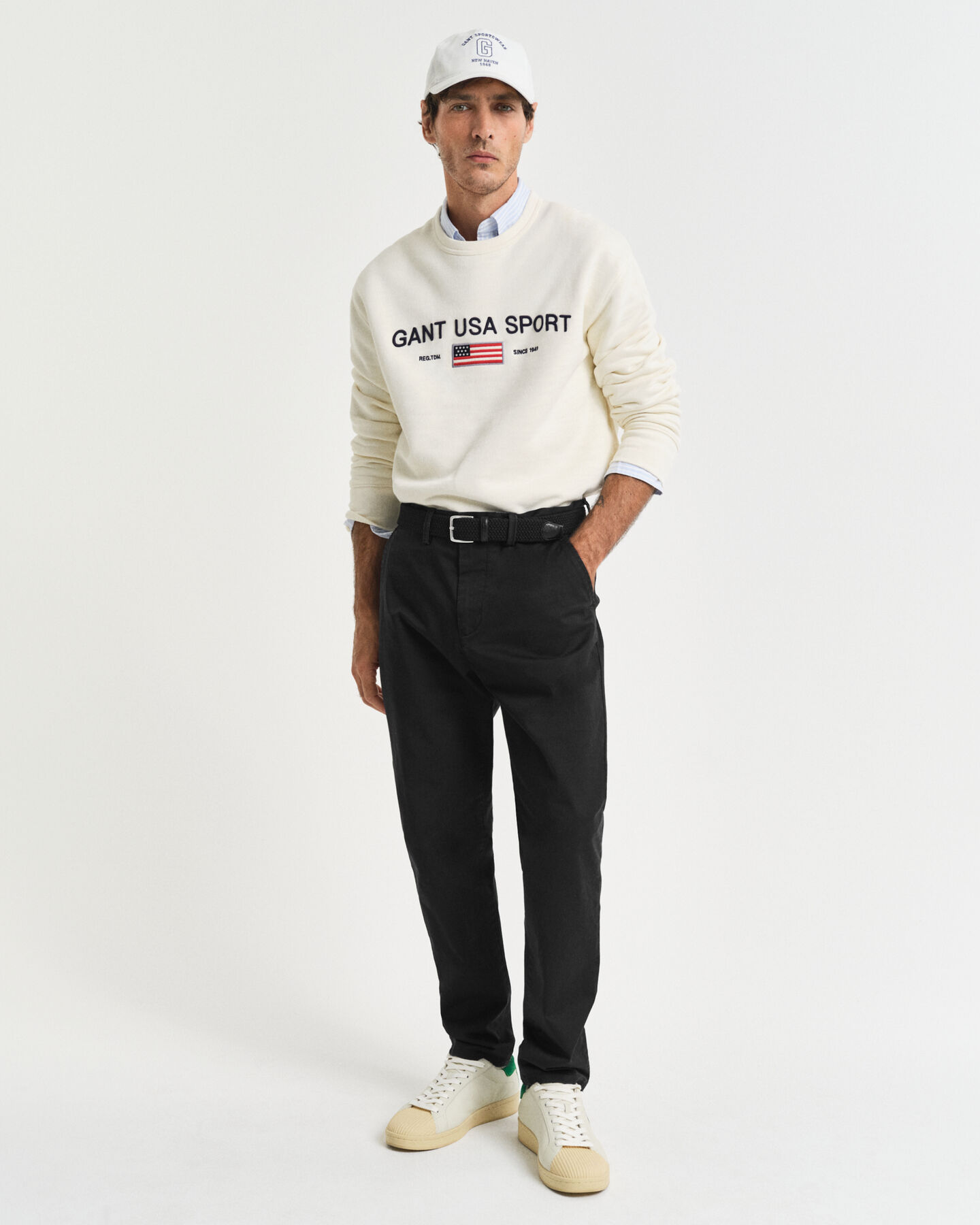 Chino van keperstof met taps toelopende pijpen