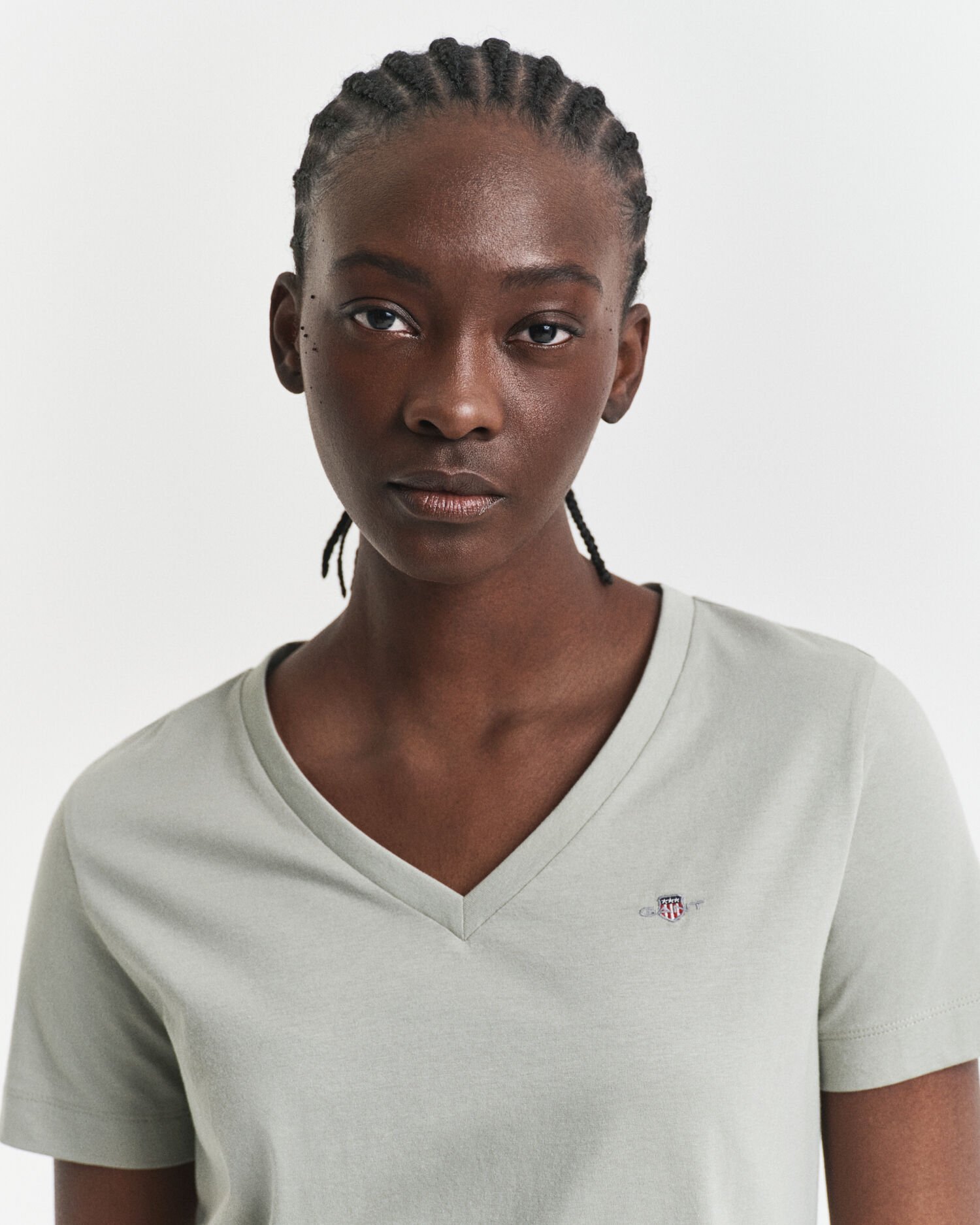 Shield T-shirt met V-hals