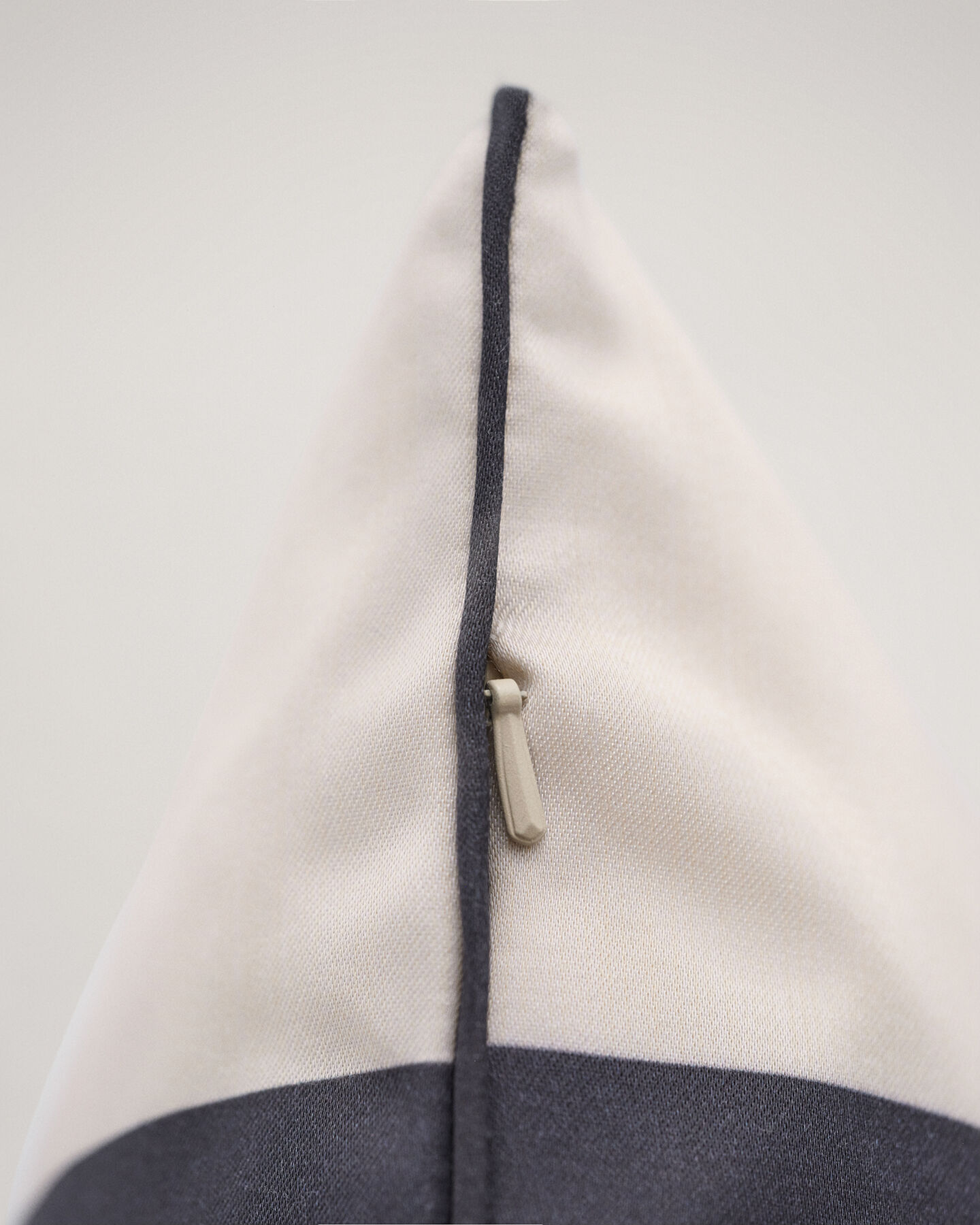 Bold Stripe kussenhoes