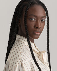 Zijden overhemd met krijtstreepje en strik