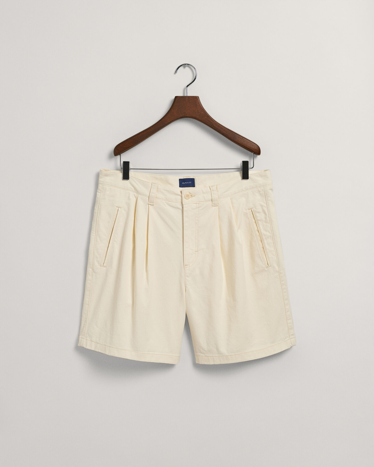 Relaxed Fit short met plooien