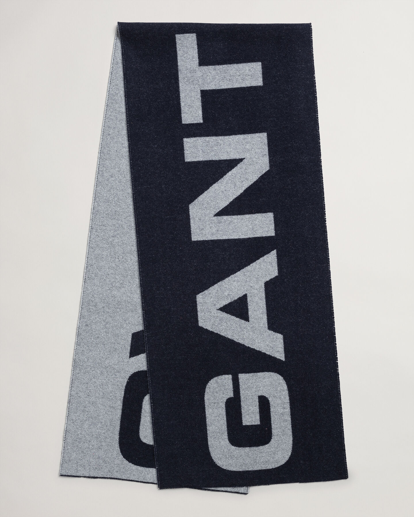 Wollen sjaal met contrast