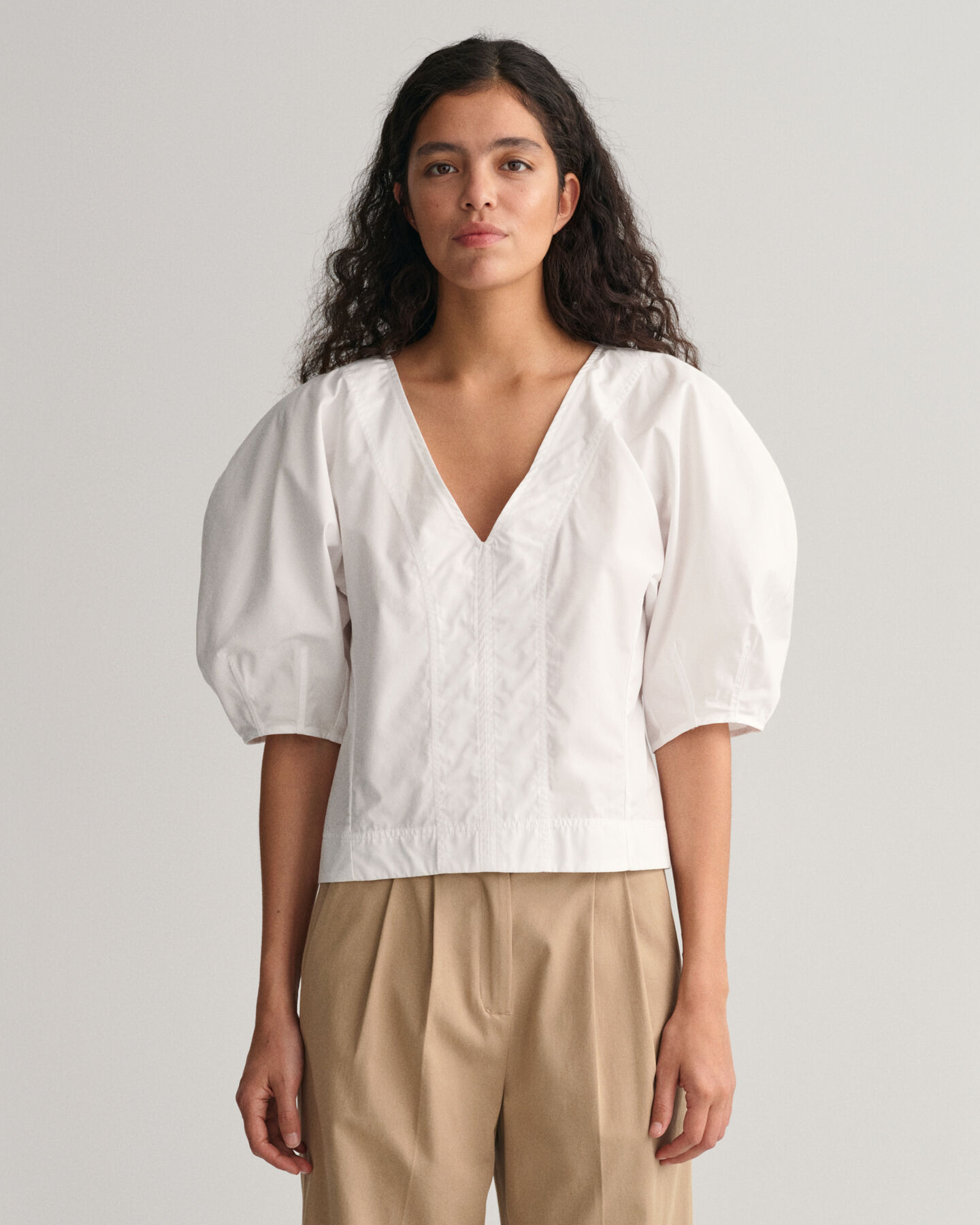 Top met V-hals en ballonmouwen