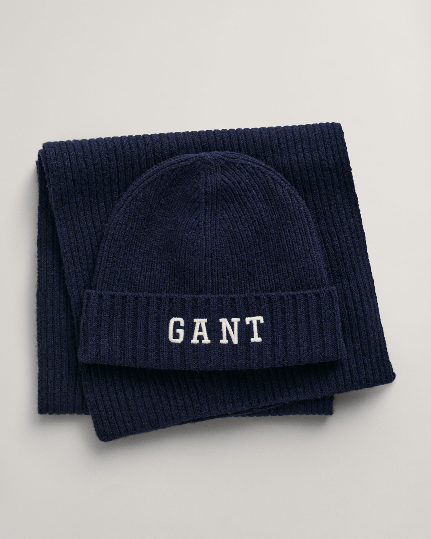 Cadeauset met muts en sjaal