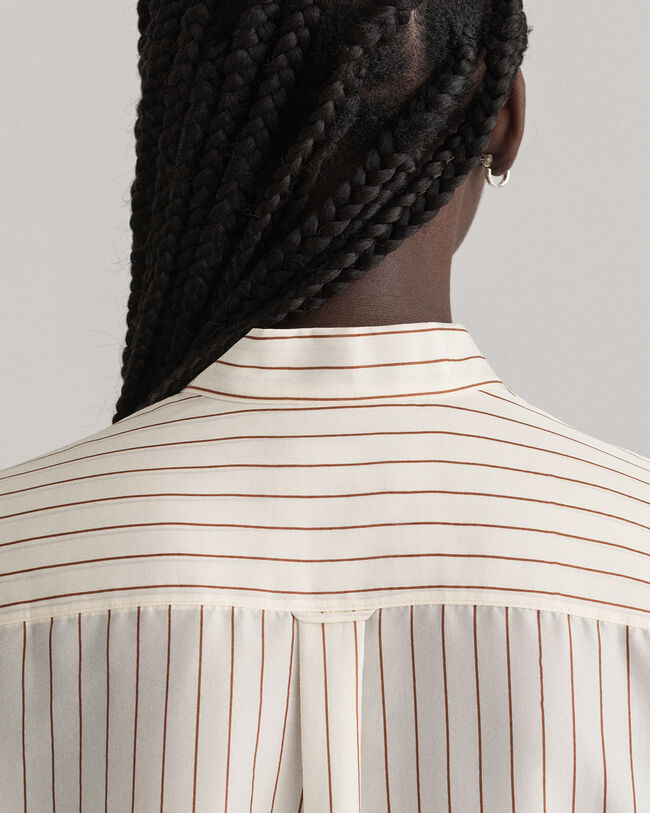 Zijden overhemd met krijtstreepje en strik