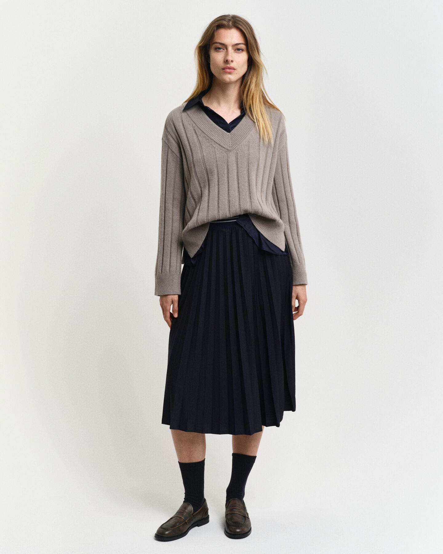 Trui met V-hals van wol met een brede rib