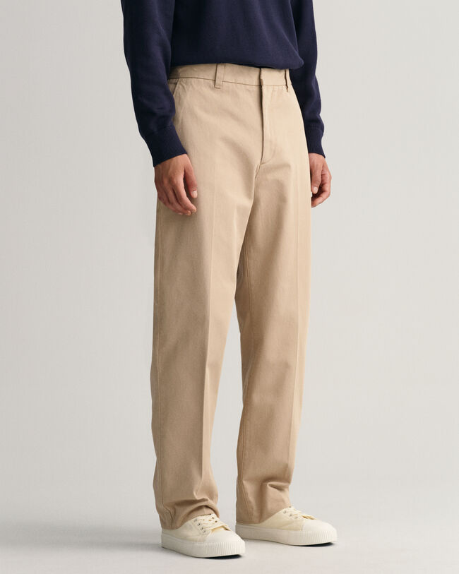 Wide Straight Fit chino