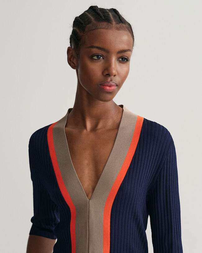 Geribde top met V-hals