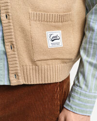 Wollen spencer met knopen