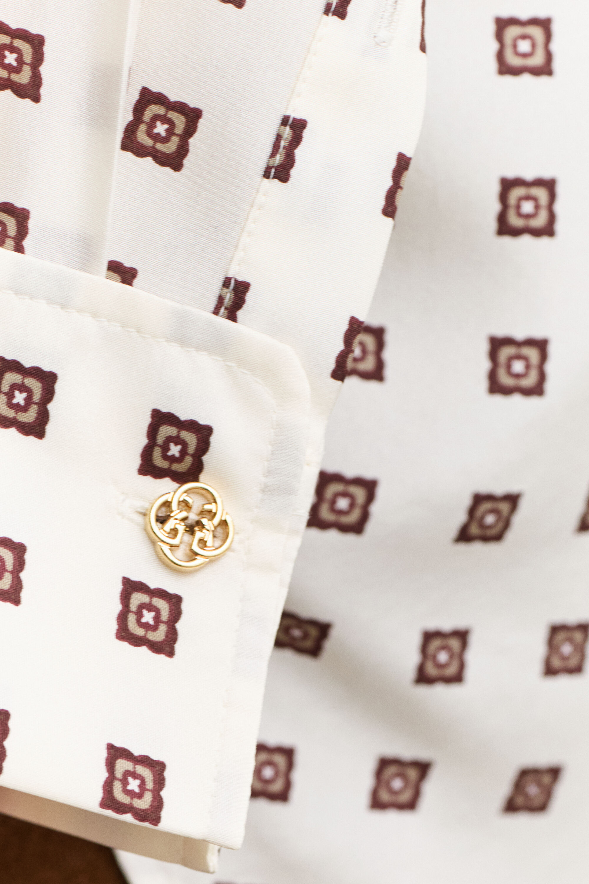 Blouse van Habotai-zijde