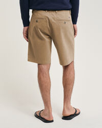 Seasonal Essential Regular Fit Archive Shield chinoshort