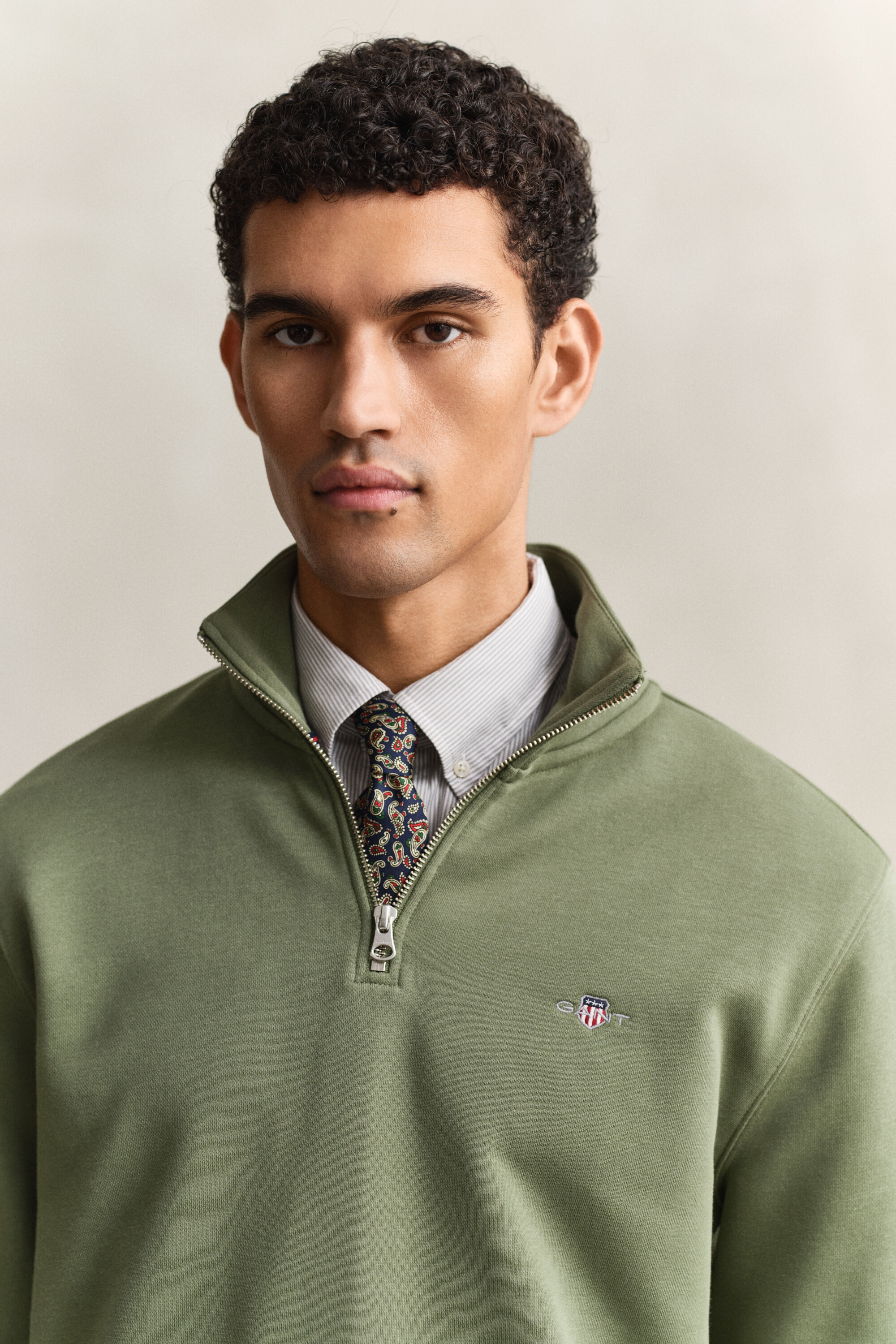 Shield sweatshirt met korte rits