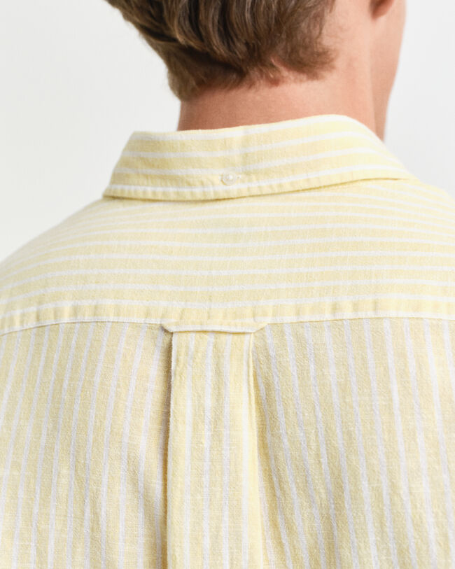 Regular Fit gestreept overhemd met korte mouwen van katoen en linnen