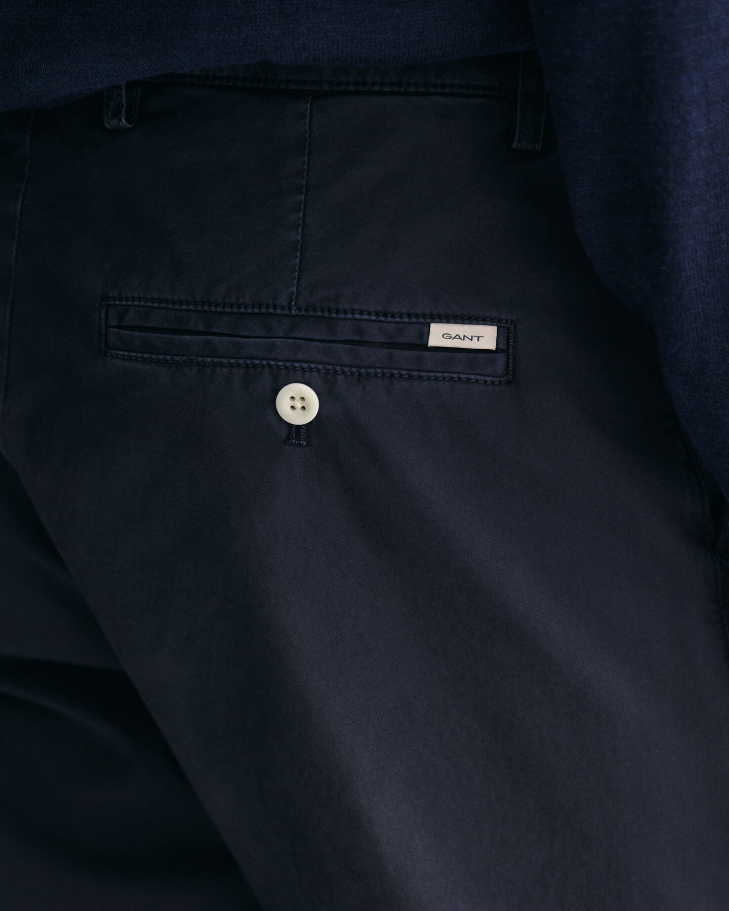 Slim Fit Sunfaded chino