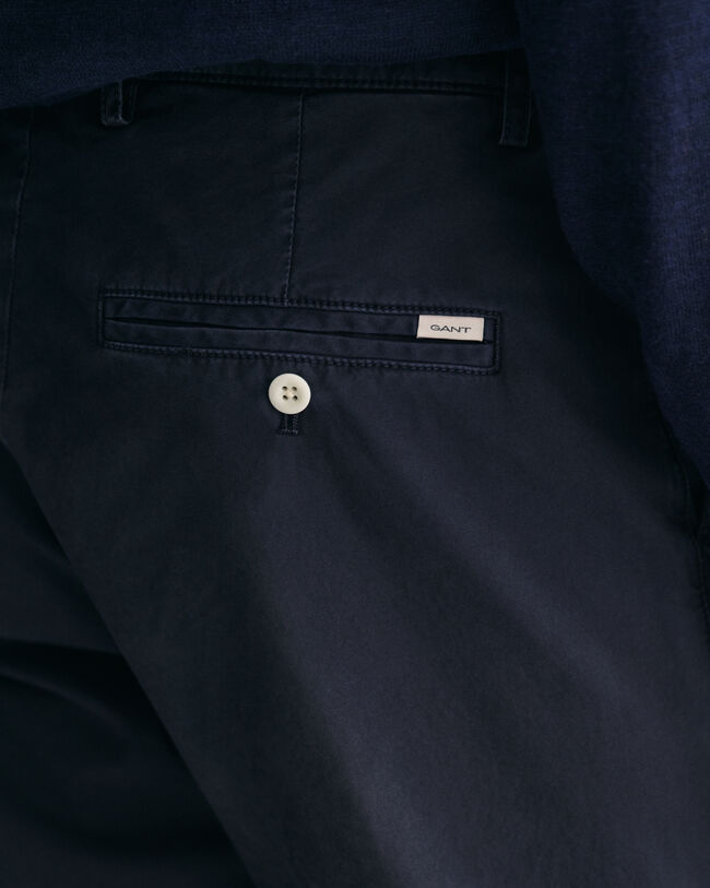 Slim Fit Sunfaded chino