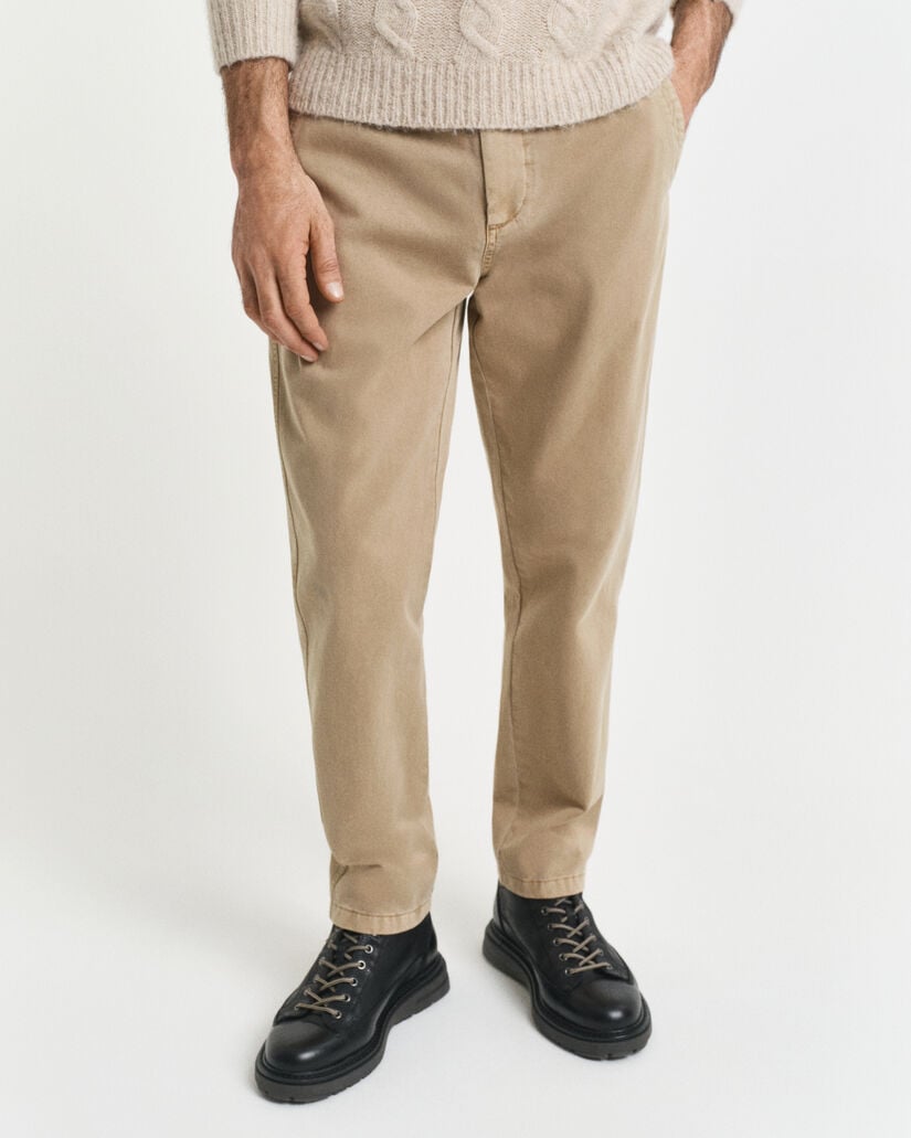 Regular Fit Surplus chino met taps toelopende pijpen