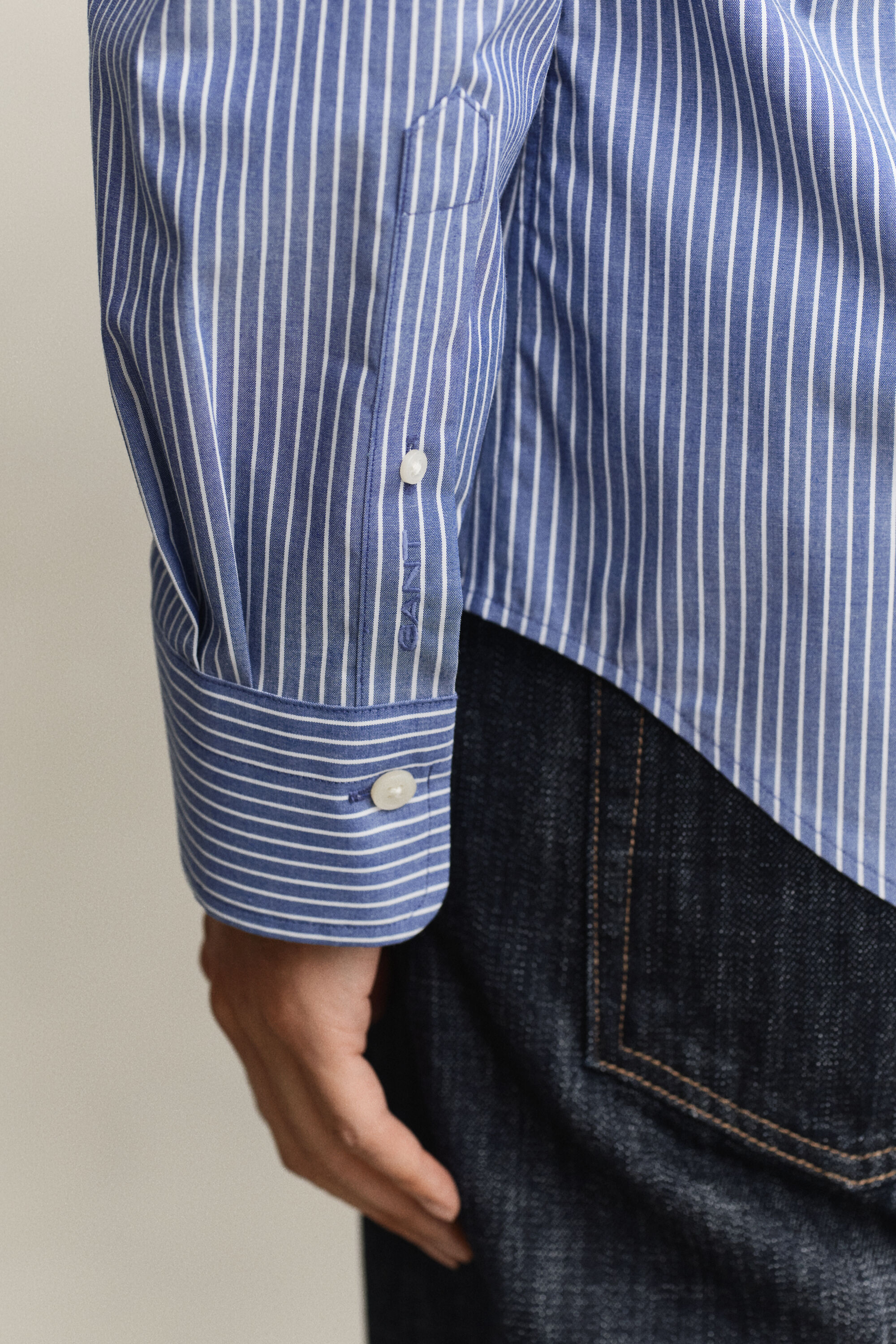 Gestreept overoverhemd van stretchpoplin