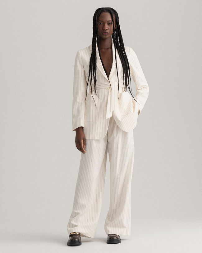 Blazer met krijtstreep en ceintuur