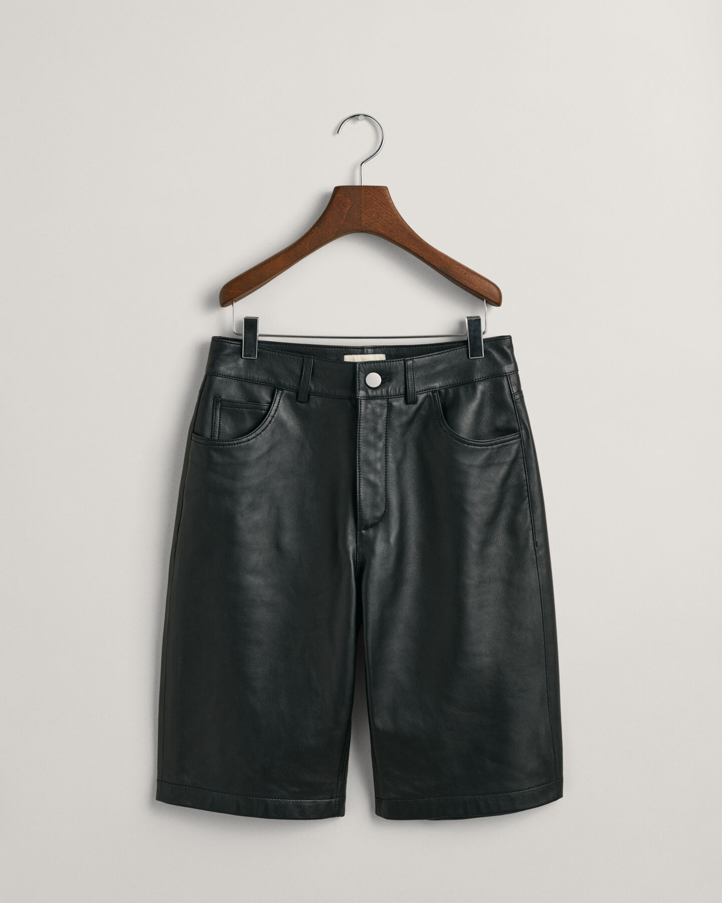 Leren short met rechte pijp