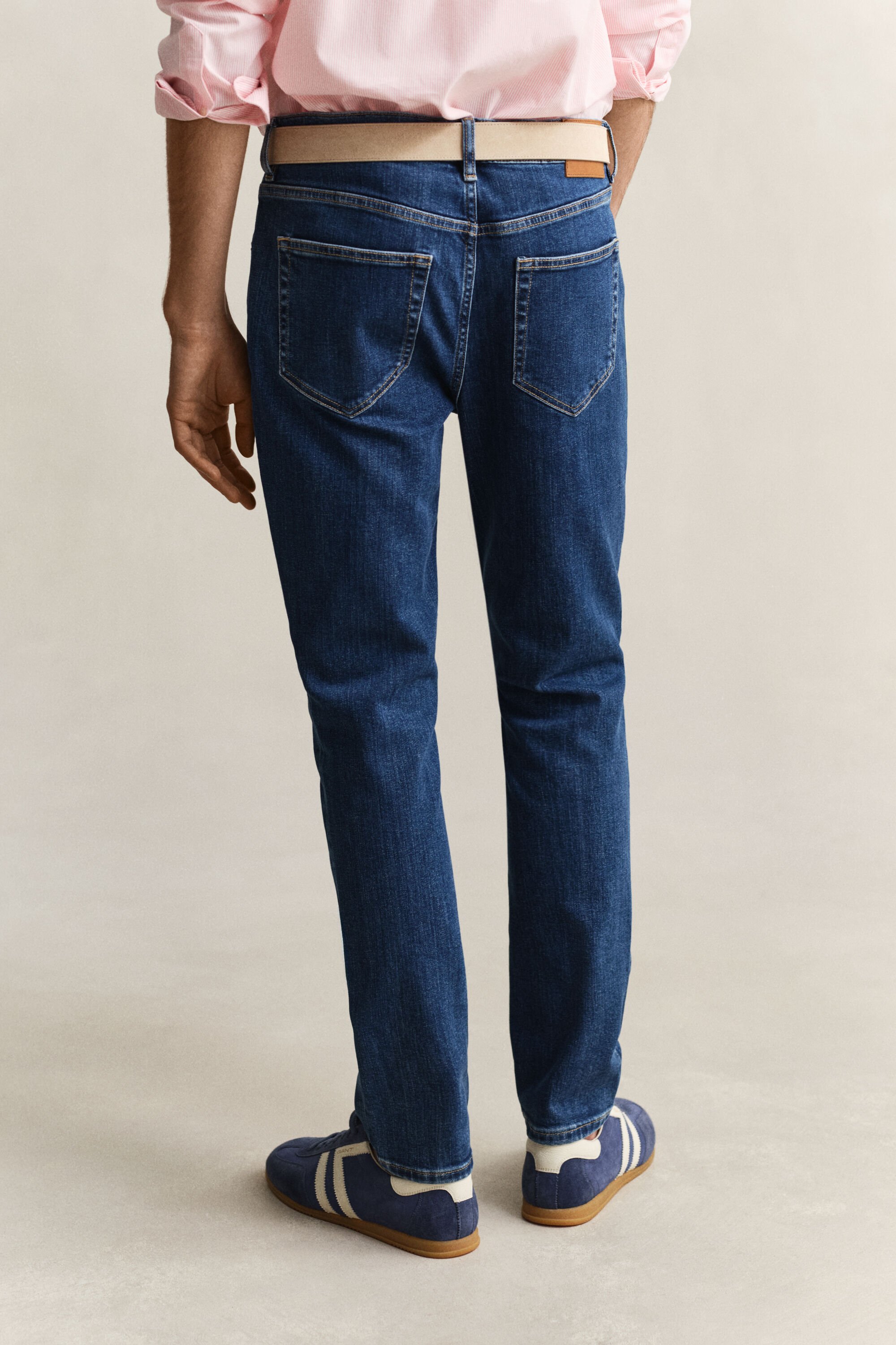 Slim Fit Clean Wash jeans