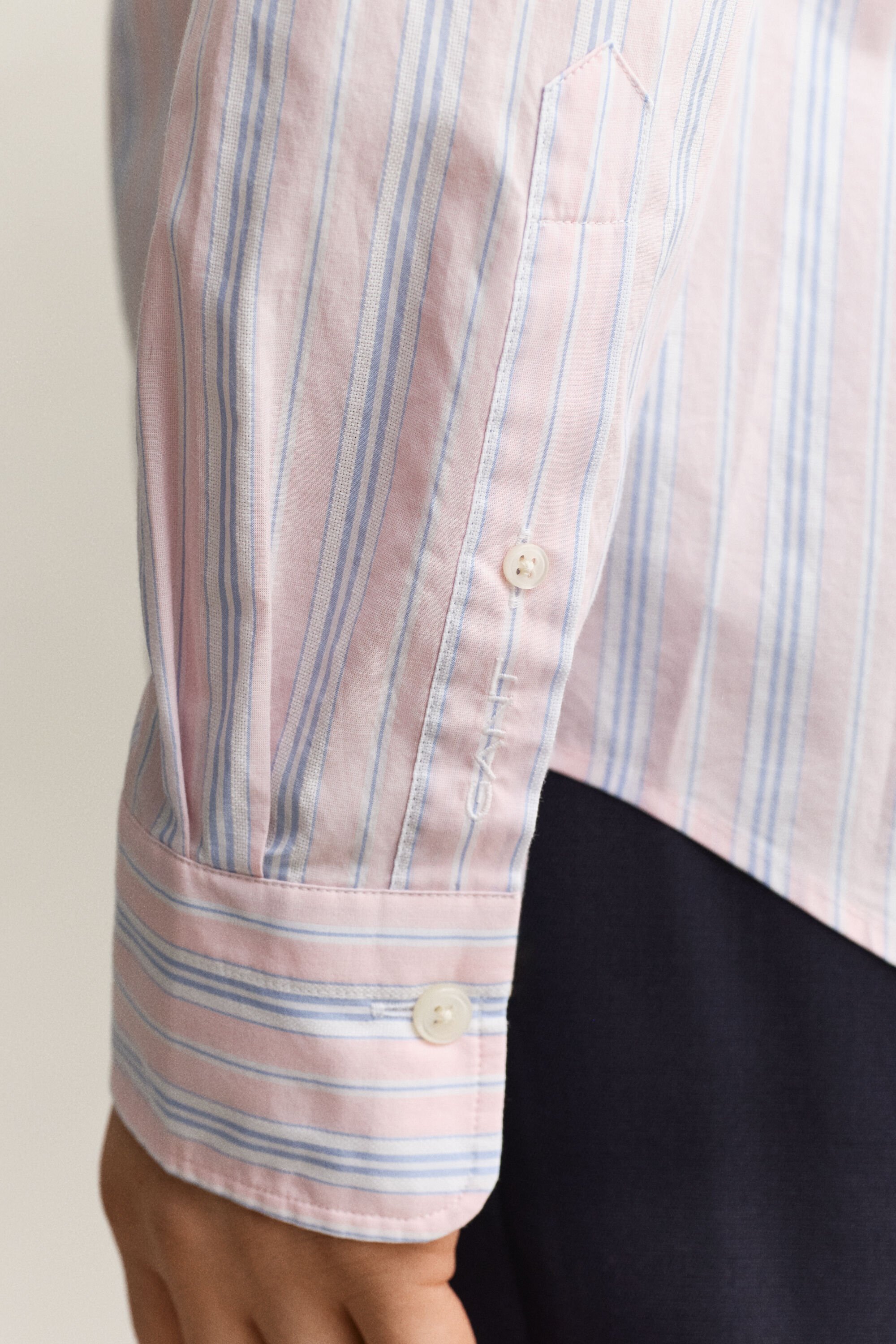 Gestreept dobby overoverhemd met normale pasvorm