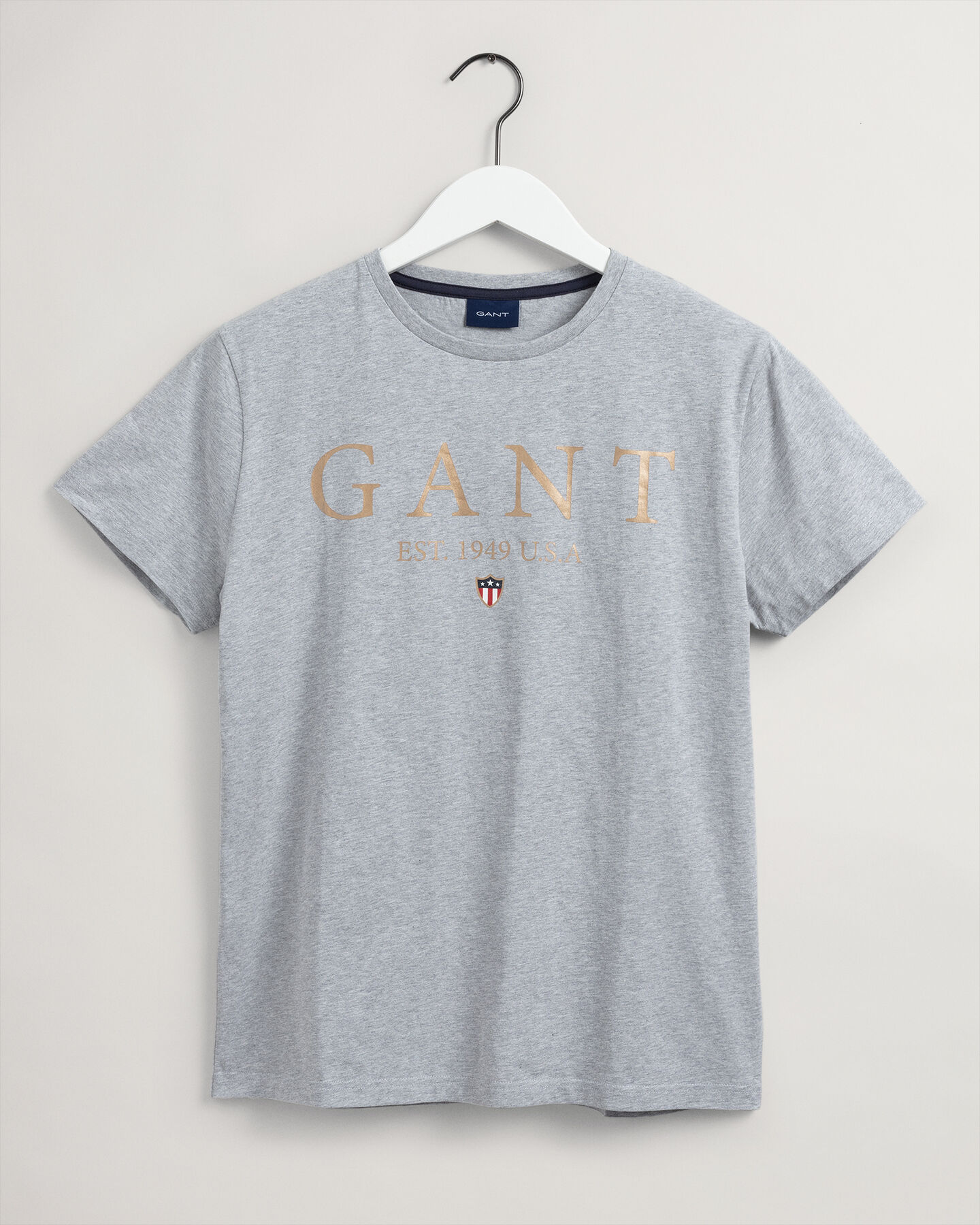 Banner Shield Graphic T-shirt