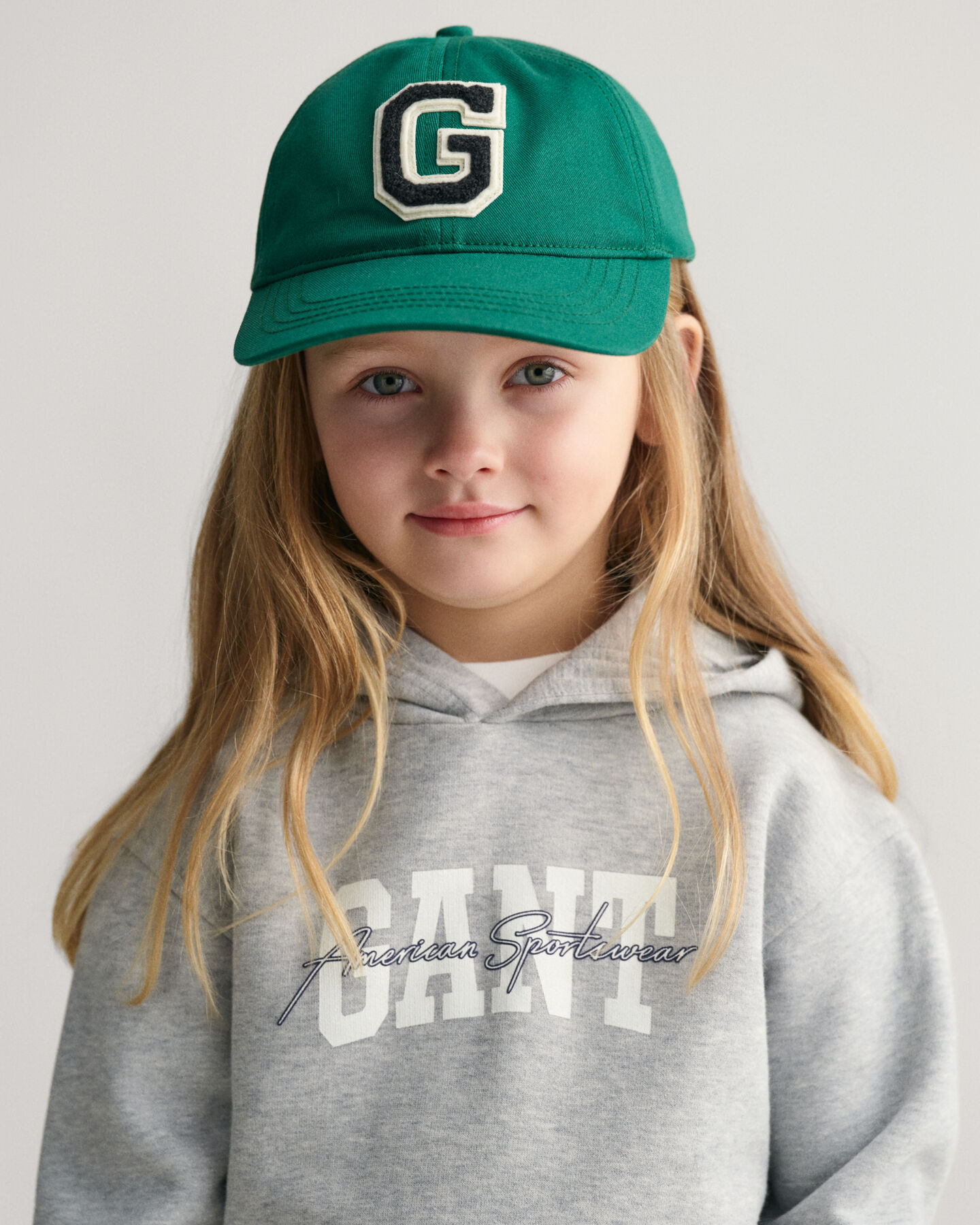 Kids GANT Arch Script hoodie
