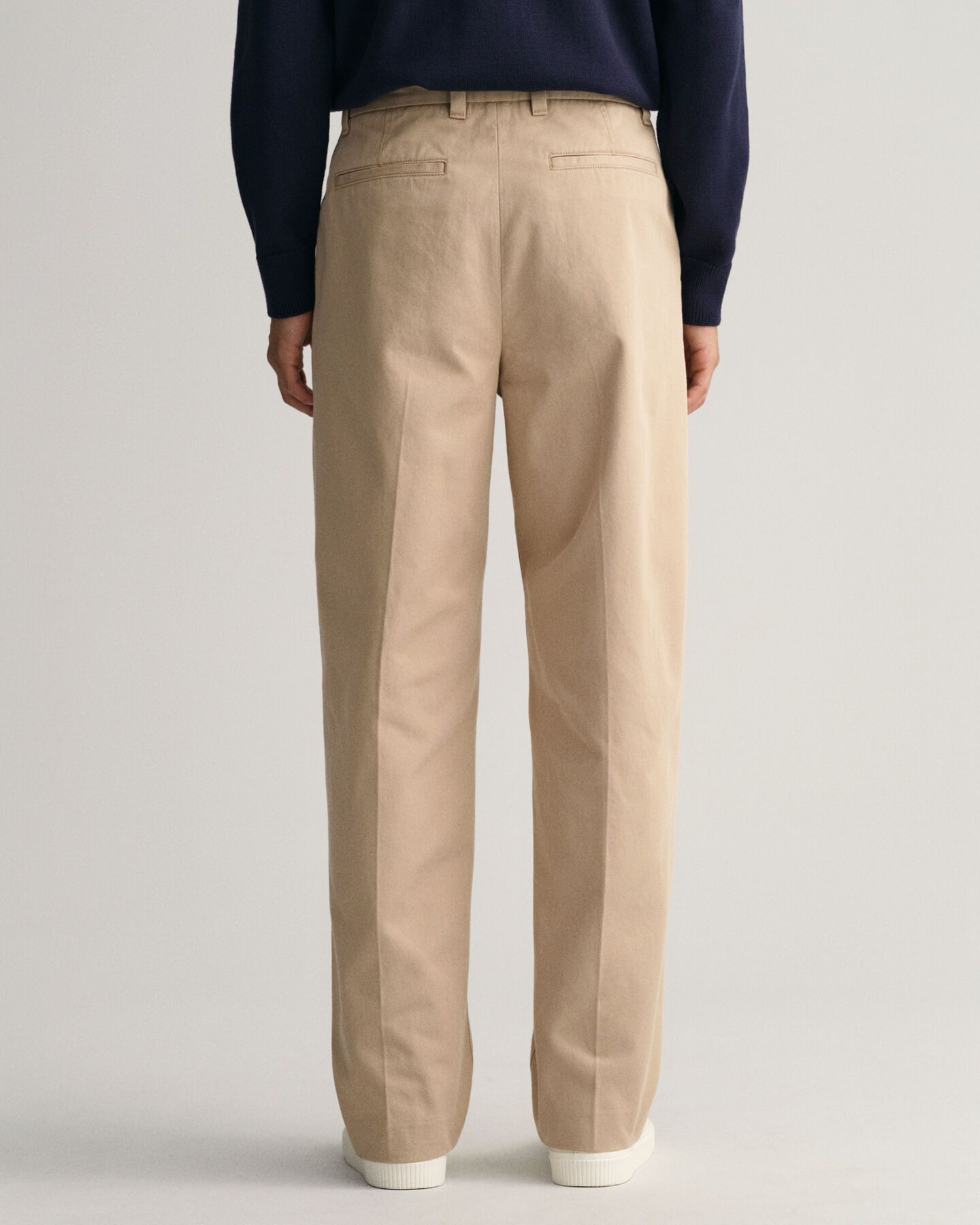 Wide Straight Fit chino